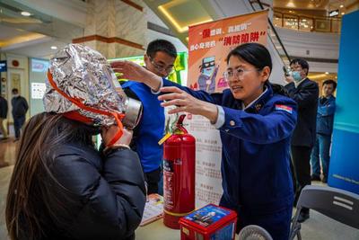 消防产品真假难辨?"蓝朋友"现场一一解答